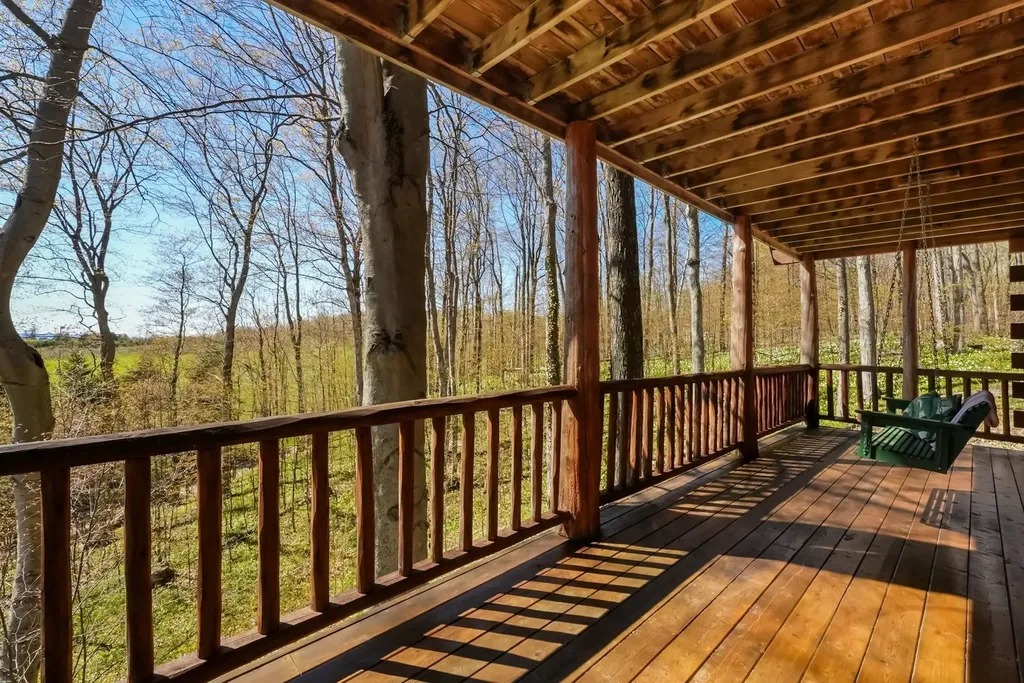 9779 E Johnson Road Leelanau Township MI 49670