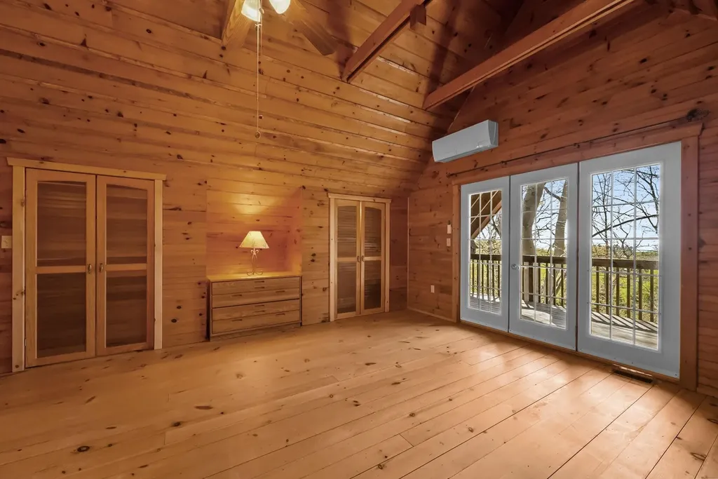 9779 E Johnson Road Leelanau Township MI 49670