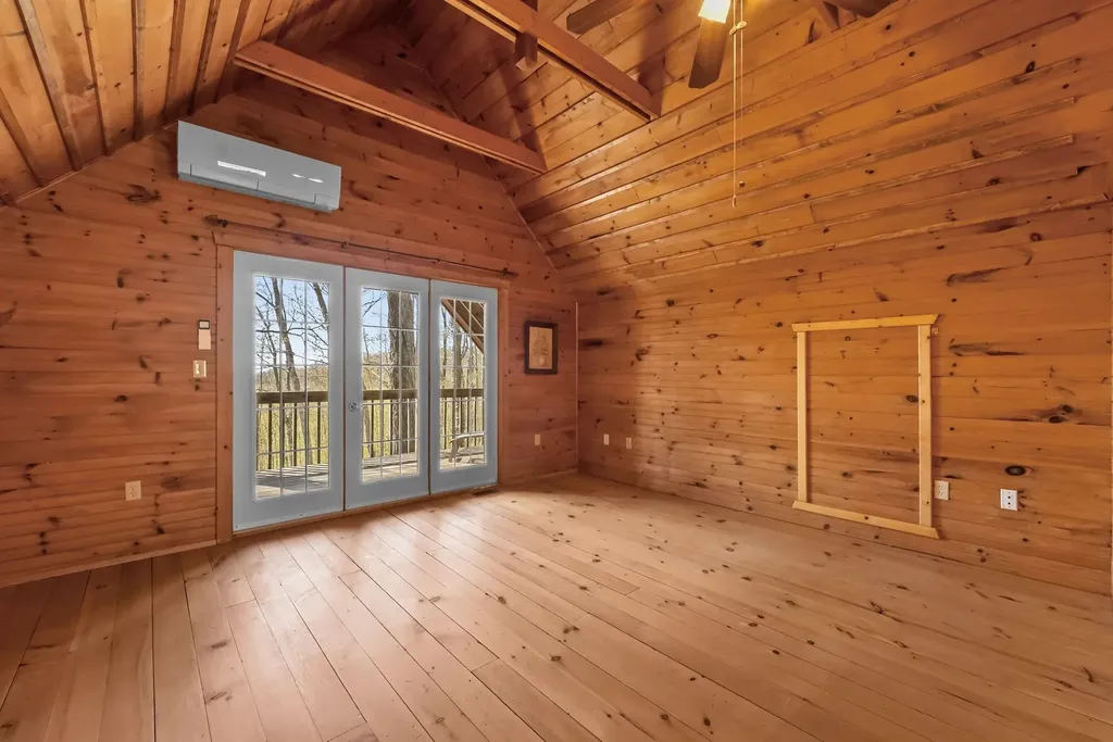 9779 E Johnson Road Leelanau Township MI 49670