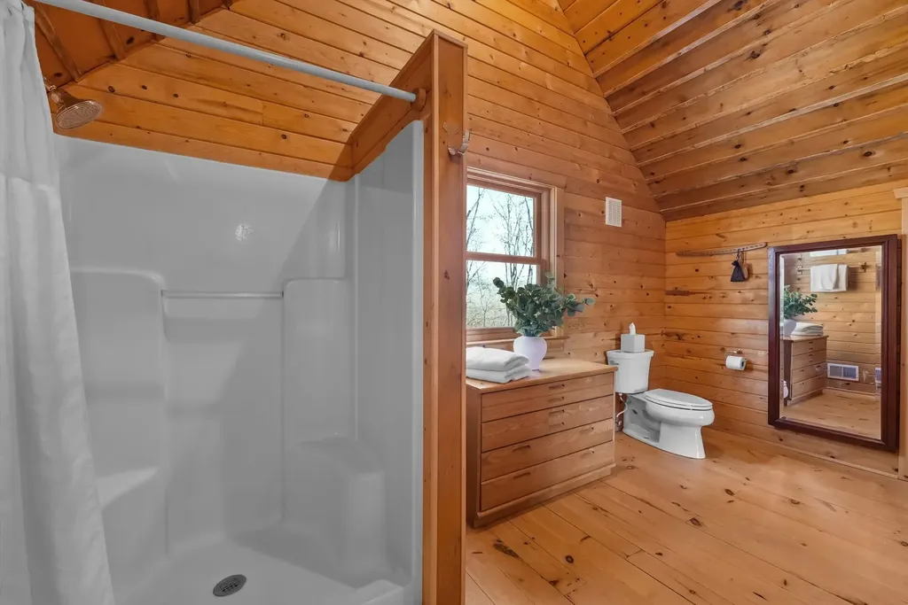9779 E Johnson Road Leelanau Township MI 49670