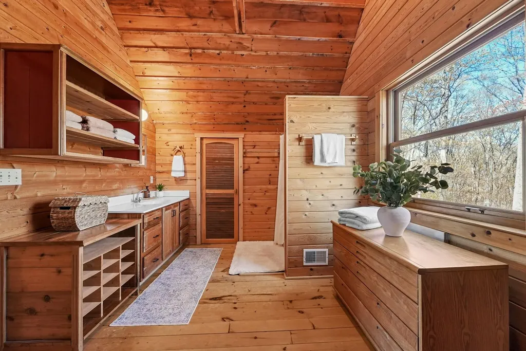 9779 E Johnson Road Leelanau Township MI 49670