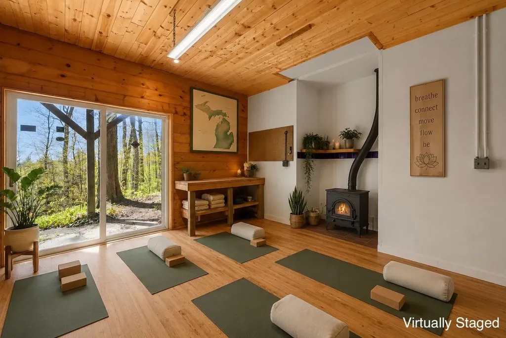 9779 E Johnson Road Leelanau Township MI 49670
