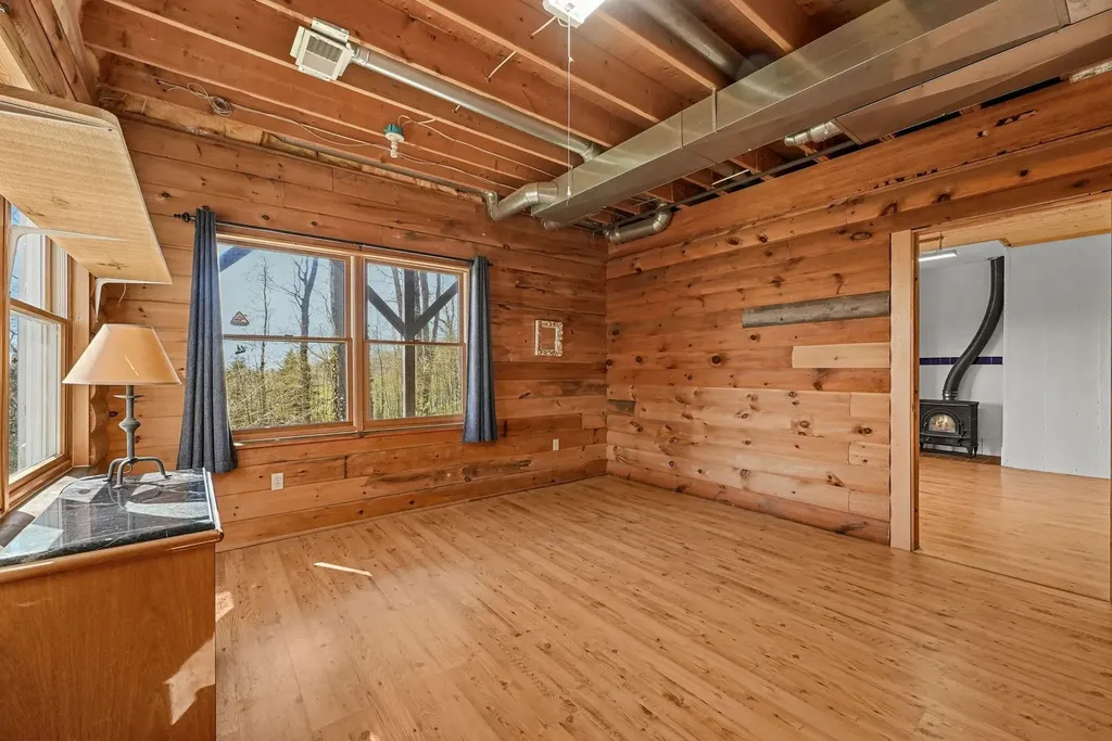 9779 E Johnson Road Leelanau Township MI 49670