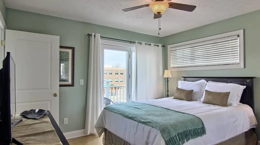 715 E State Street Traverse City City MI 49686