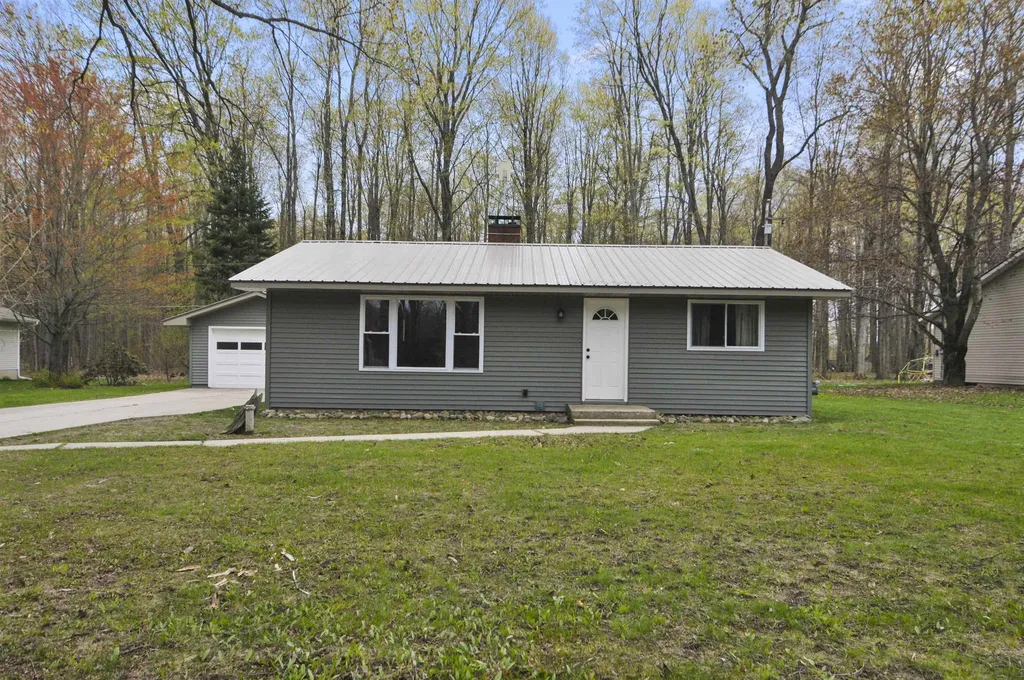 3562 E M-55 Cherry Grove Township MI 49601
