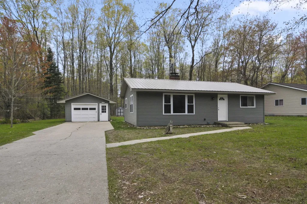 3562 E M-55 Cherry Grove Township MI 49601