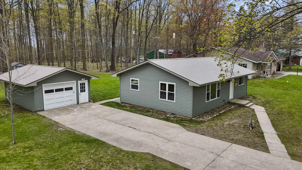 3562 E M-55 Cherry Grove Township MI 49601