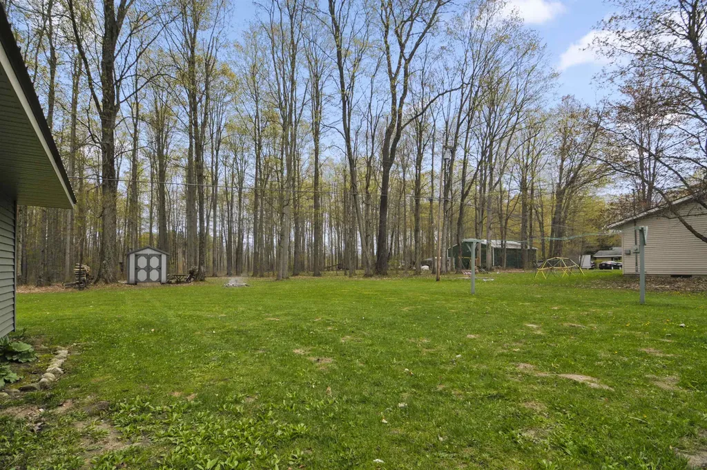 3562 E M-55 Cherry Grove Township MI 49601