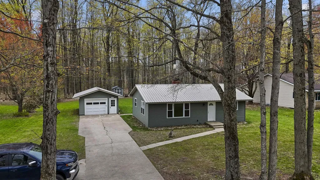 3562 E M-55 Cherry Grove Township MI 49601