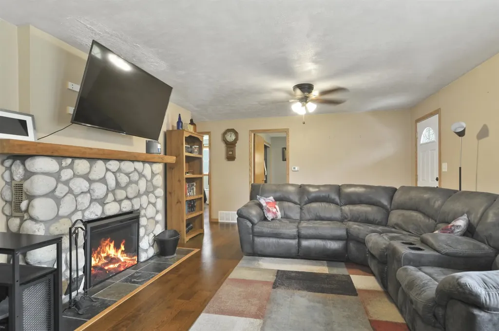 3562 E M-55 Cherry Grove Township MI 49601