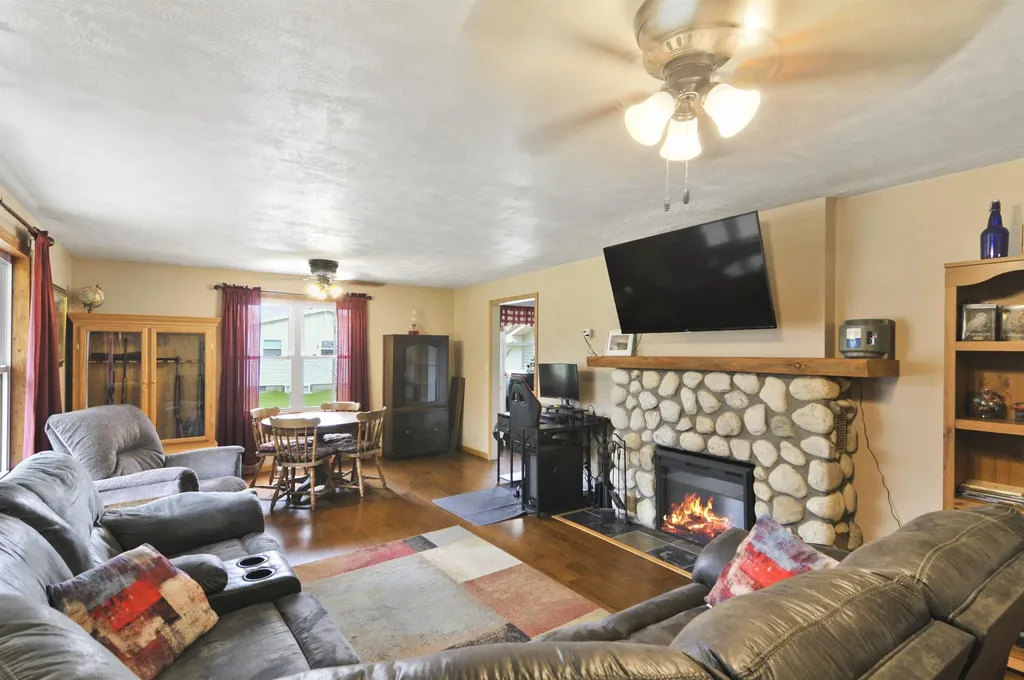 3562 E M-55 Cherry Grove Township MI 49601