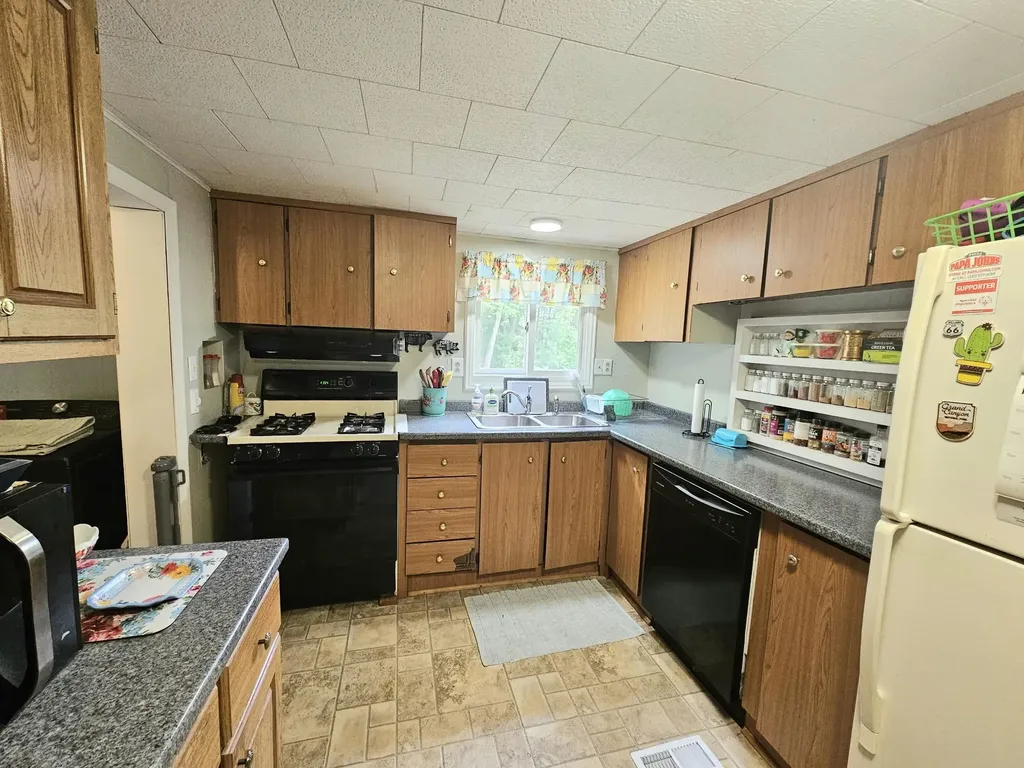 4774 S Lachance Road Lake Township MI 49651