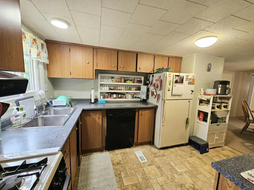 4774 S Lachance Road Lake Township MI 49651