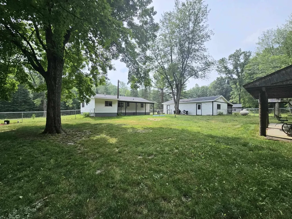 4774 S Lachance Road Lake Township MI 49651