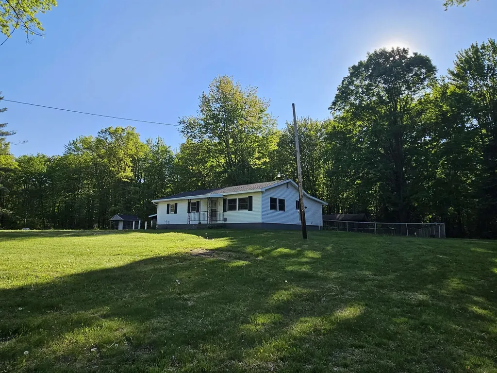 4774 S Lachance Road Lake Township MI 49651