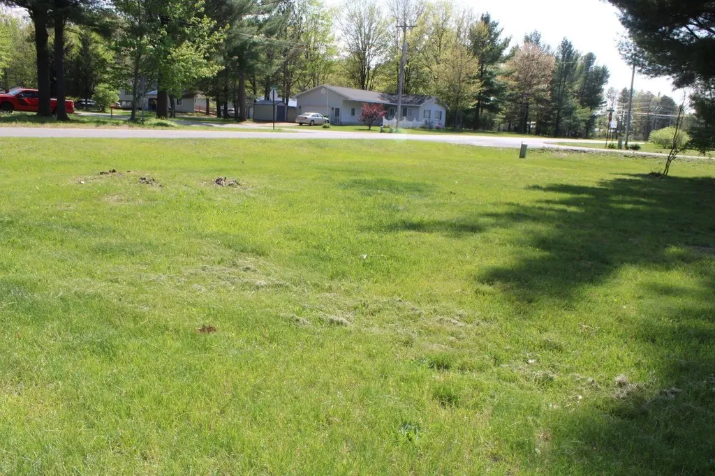 817 E Dresden Street Kalkaska Township MI 49646