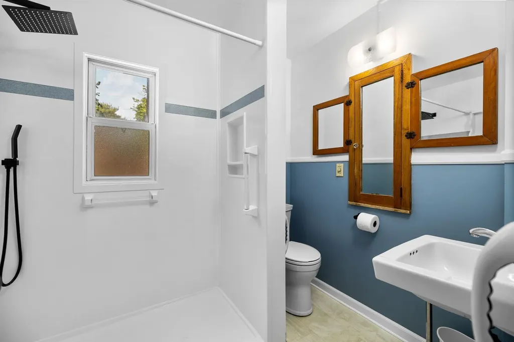 1026 W Front Street Traverse City City MI 49684