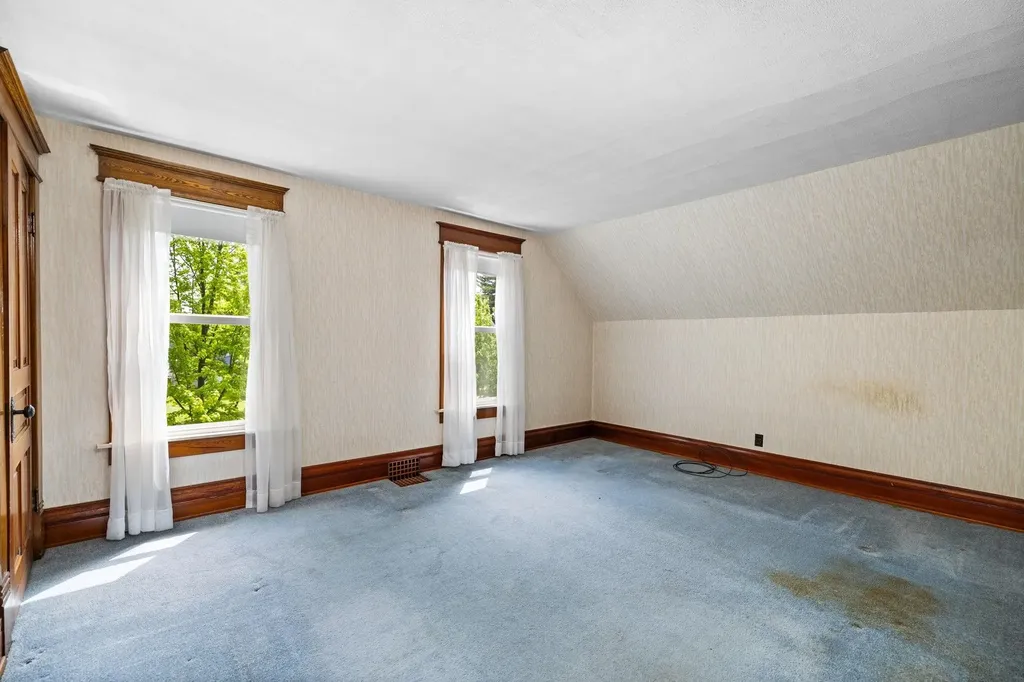 1026 W Front Street Traverse City City MI 49684