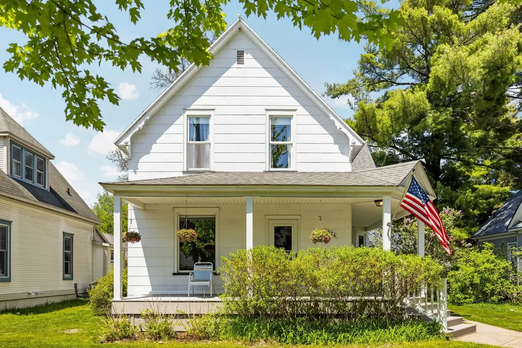 1026 W Front Street Traverse City City MI 49684