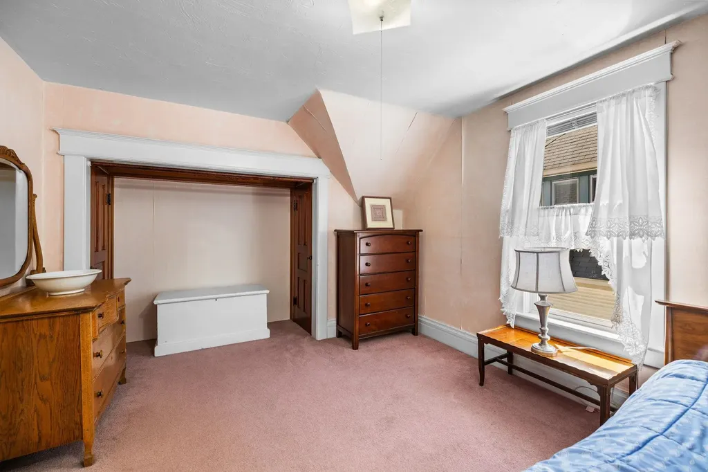 1026 W Front Street Traverse City City MI 49684