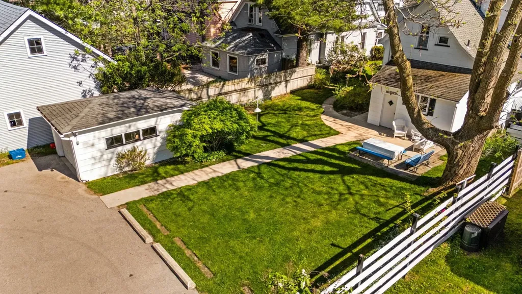 1026 W Front Street Traverse City City MI 49684