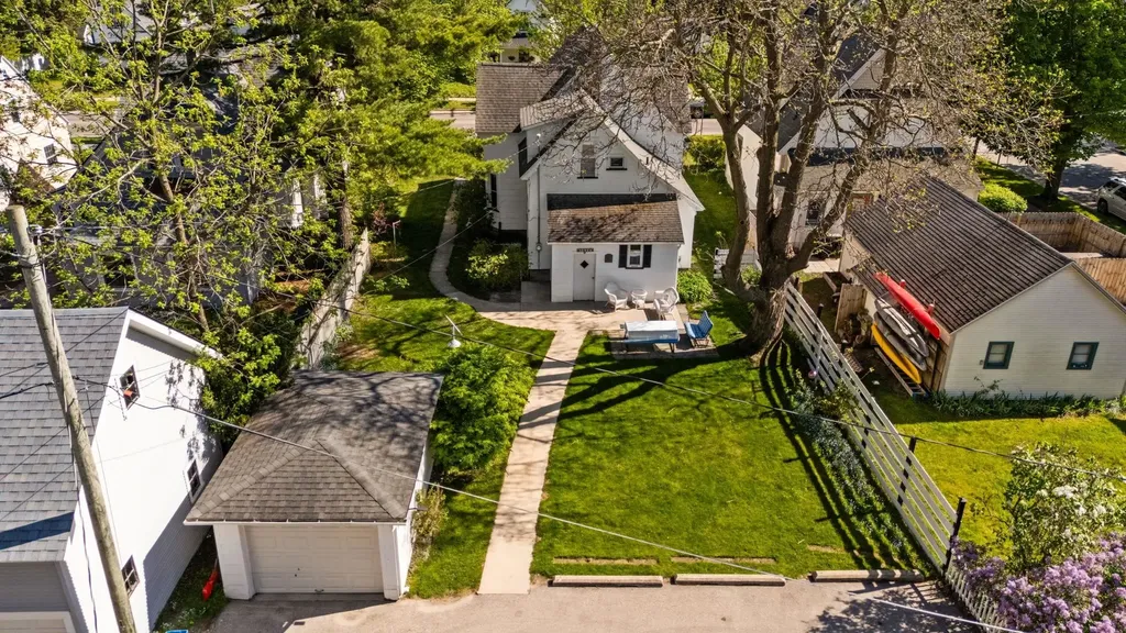 1026 W Front Street Traverse City City MI 49684