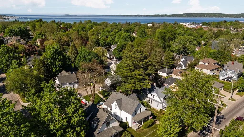 1026 W Front Street Traverse City City MI 49684