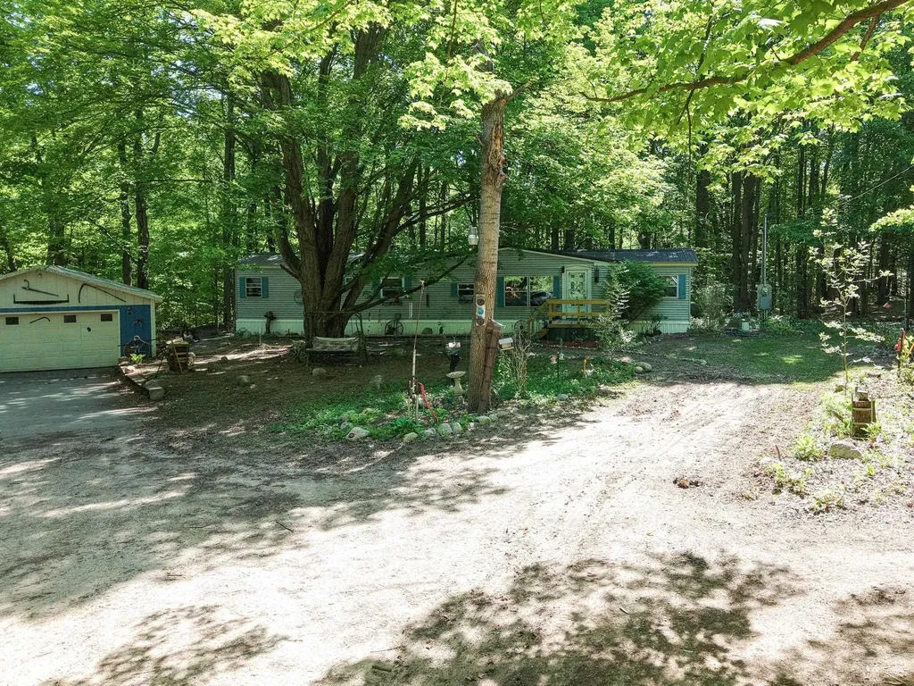 13517 Viaduct Road Cleon Township MI 49625