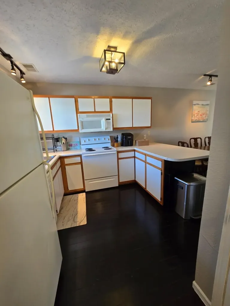 3751 Vale Drive East Bay Township MI 49686