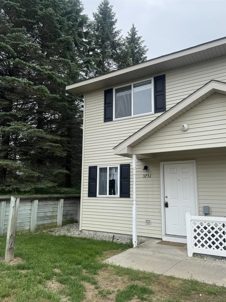 3751 Vale Drive East Bay Township MI 49686