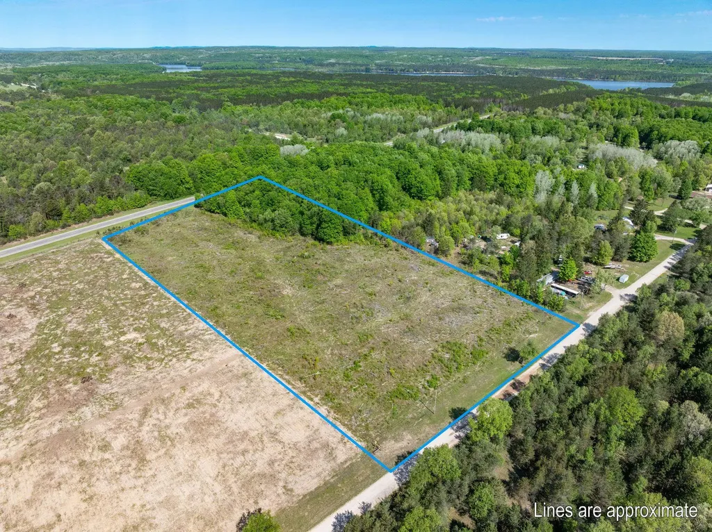 00 M-37 Springville Township MI 49668