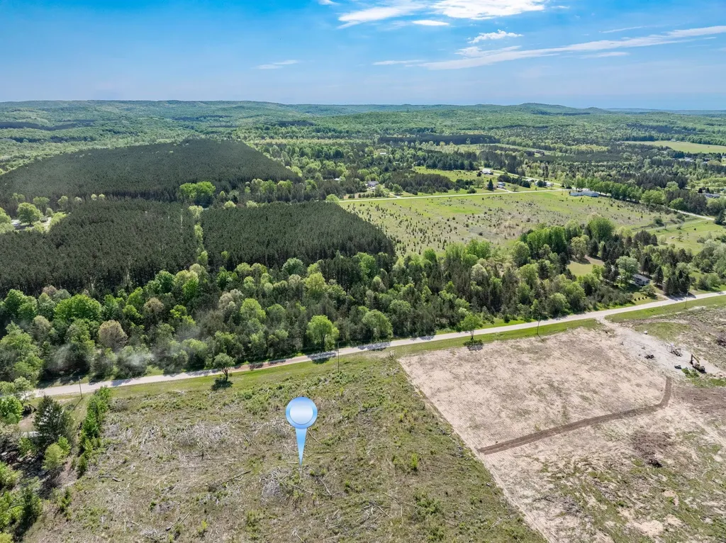 00 M-37 Springville Township MI 49668