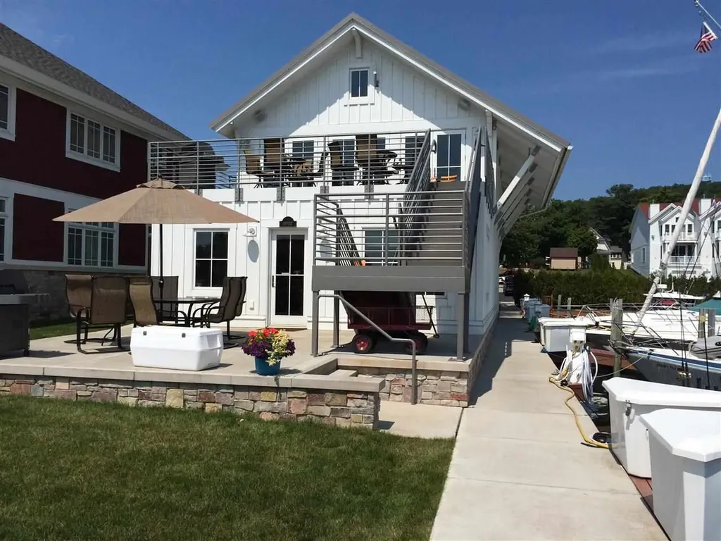 14 S Second Street Frankfort City MI 49635
