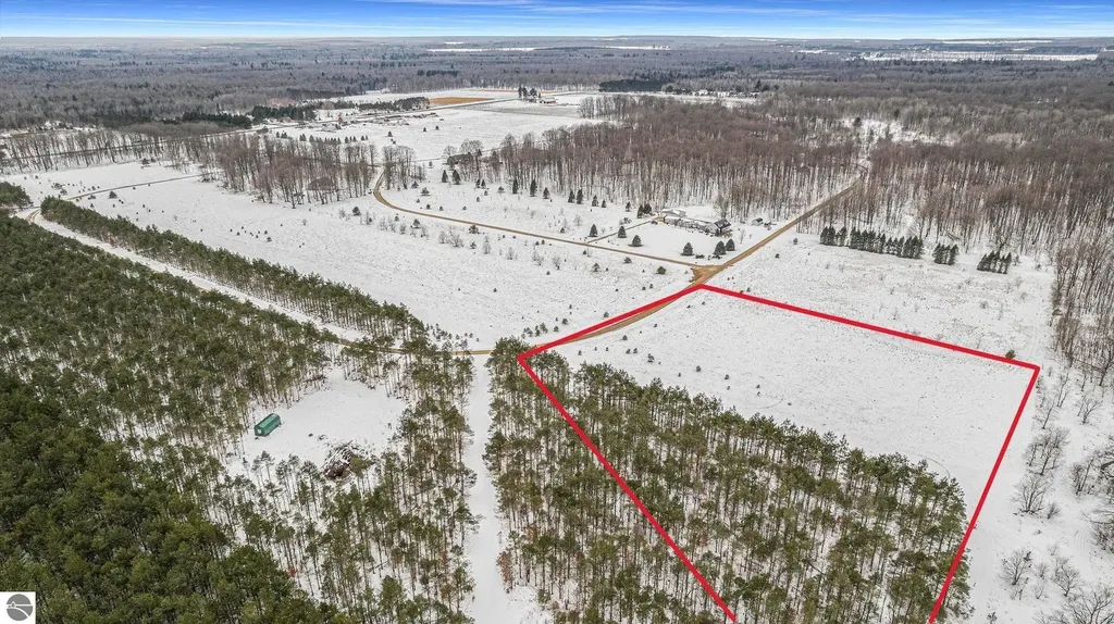 331/311 Kleehammer Club Drive Excelsior Township MI 49646