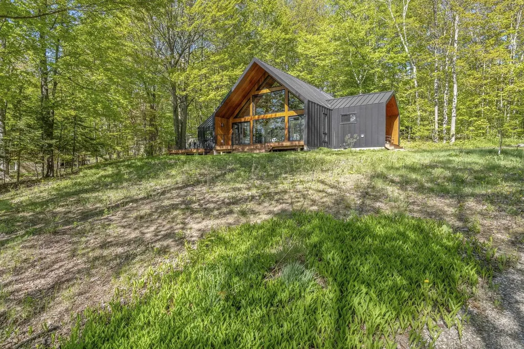5091 Miles Road South Arm Township MI 49727