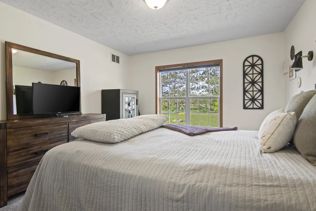 8504 S Elizabeth Drive Kasson Township MI 49664