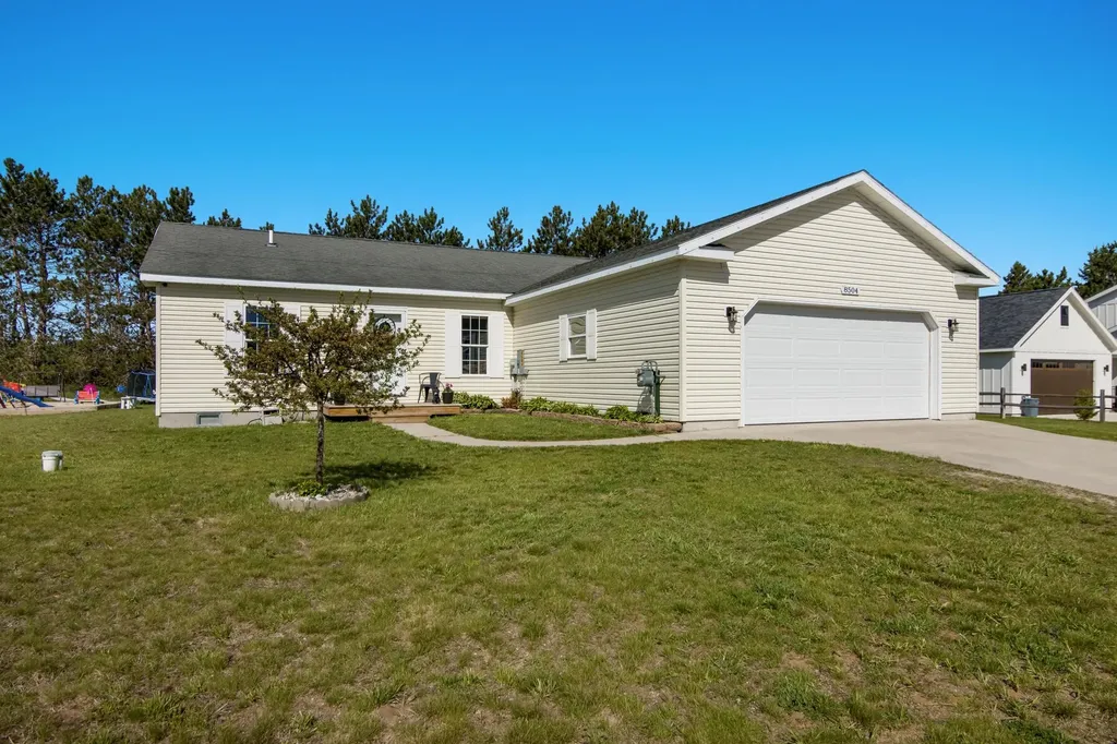 8504 S Elizabeth Drive Kasson Township MI 49664