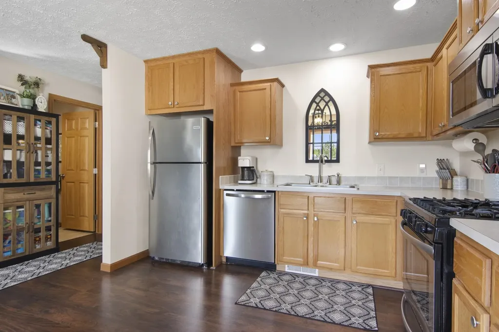 8504 S Elizabeth Drive Kasson Township MI 49664