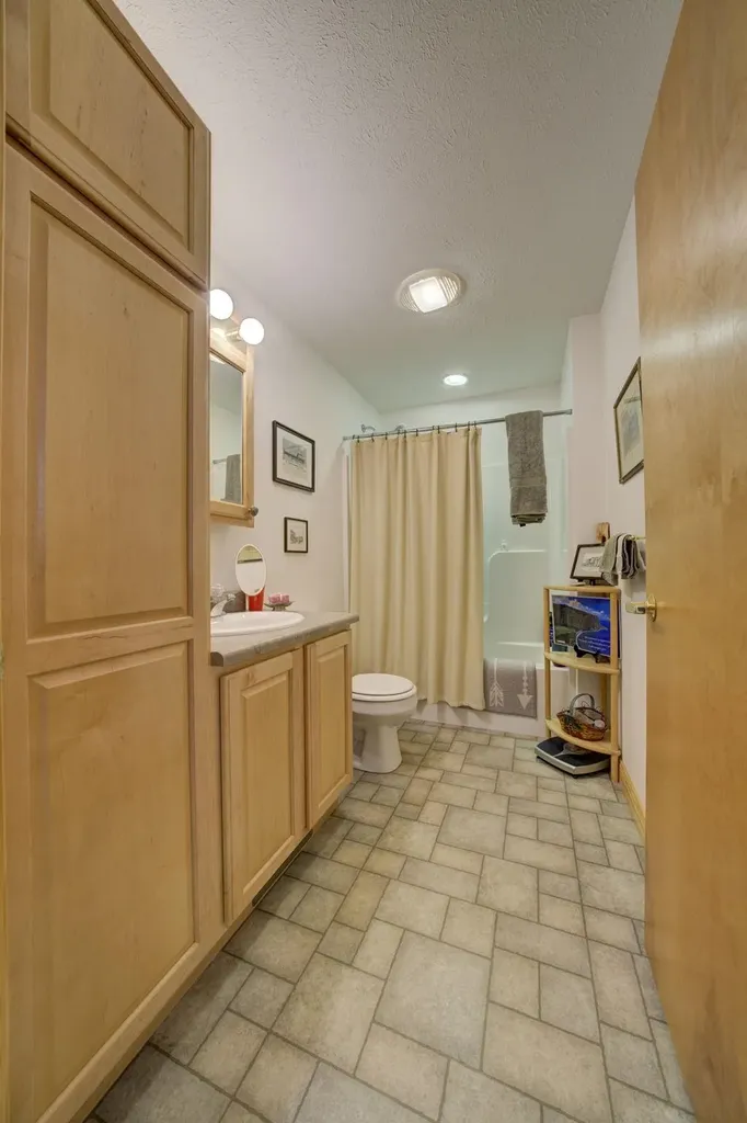 4451 S Hemlock Road Centerville Township MI 49621