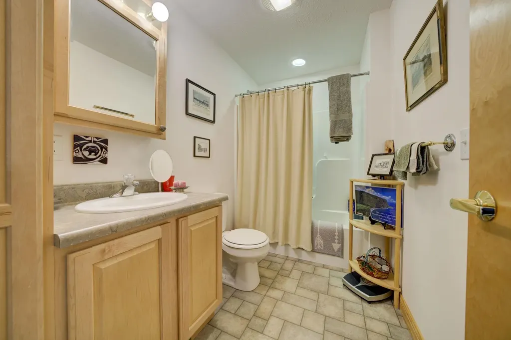 4451 S Hemlock Road Centerville Township MI 49621