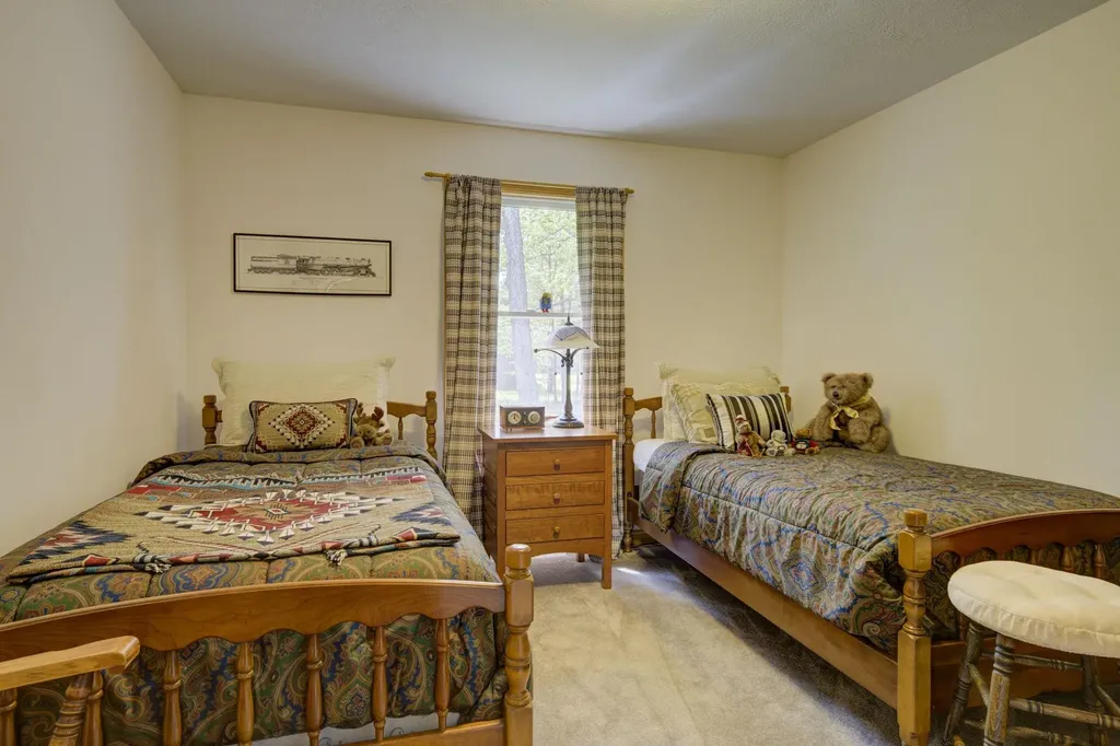 4451 S Hemlock Road Centerville Township MI 49621