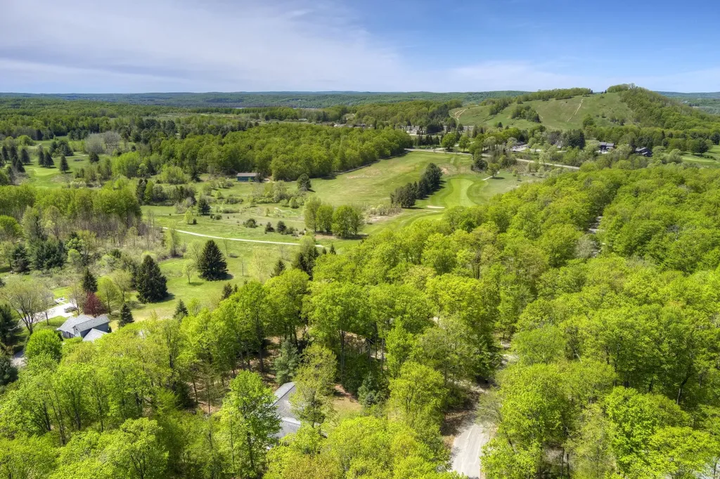 4451 S Hemlock Road Centerville Township MI 49621