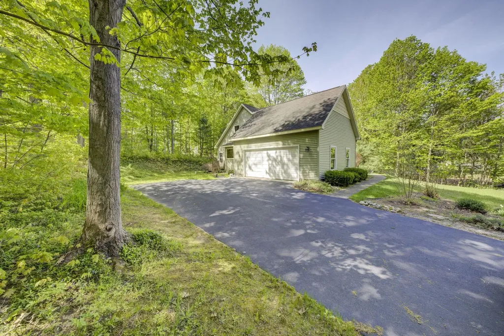 19801 Oak Avenue Almira Township MI 49650