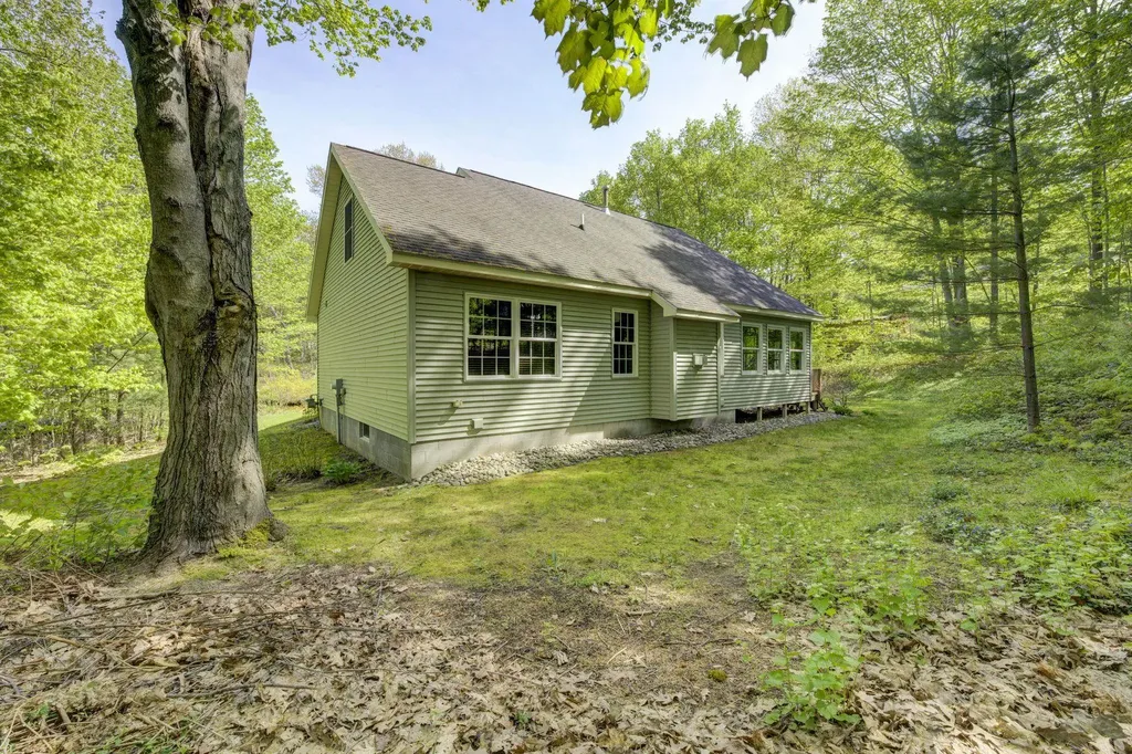 19801 Oak Avenue Almira Township MI 49650
