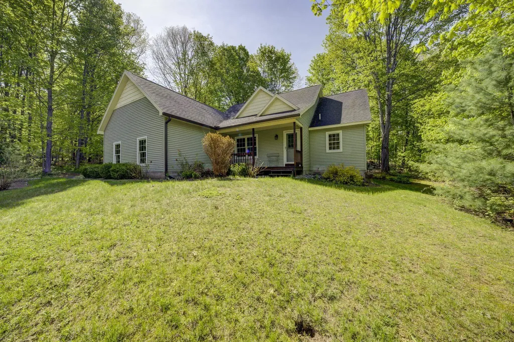 19801 Oak Avenue Almira Township MI 49650