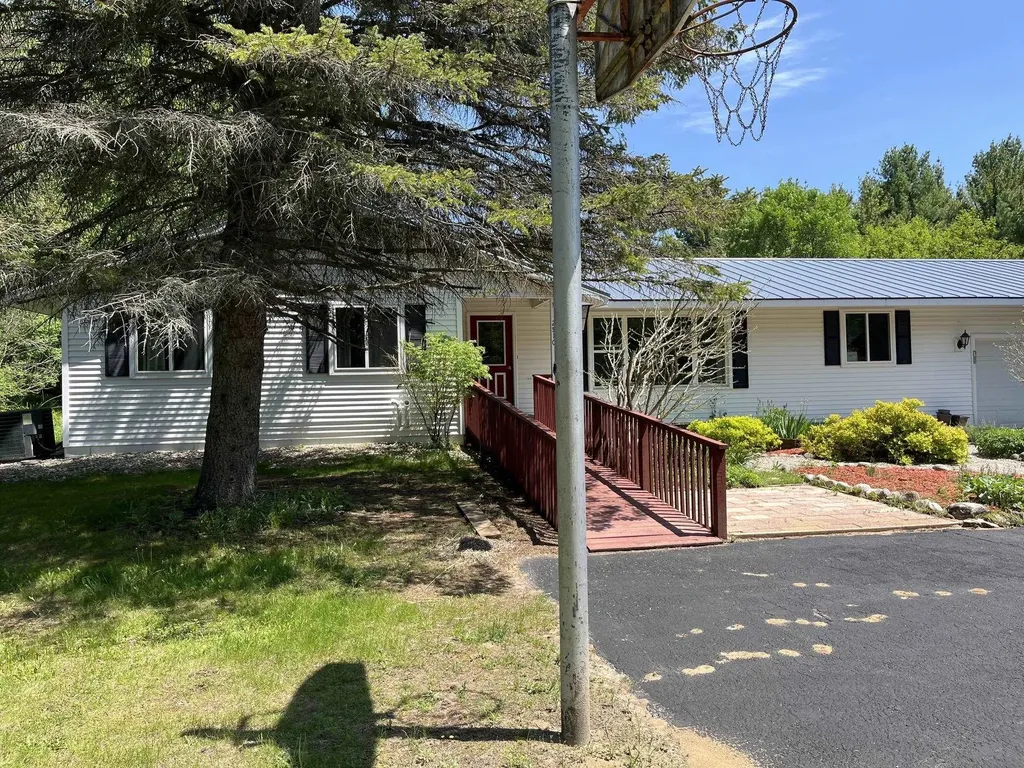 2510 E Silver Lake Road N Garfield Charter Township MI 49685