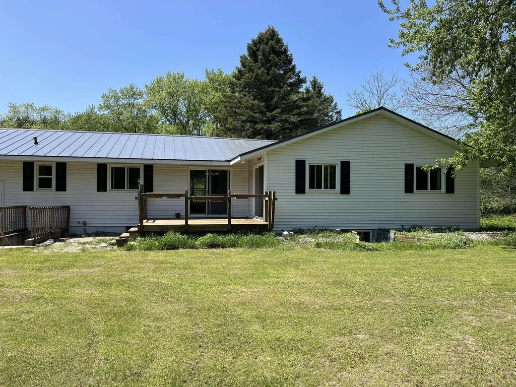 2510 E Silver Lake Road N Garfield Charter Township MI 49685
