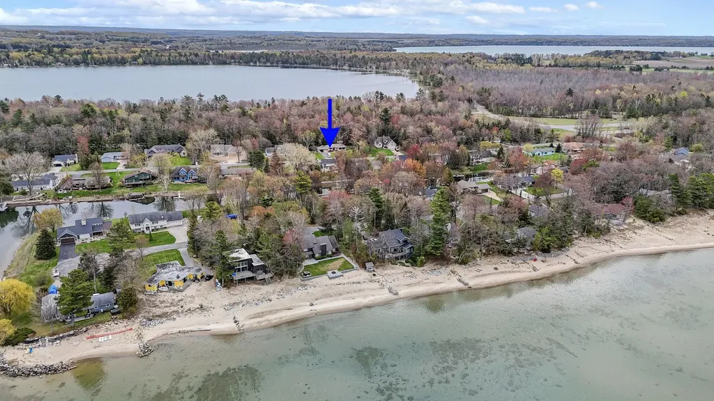 6831 E Harbor Drive Elk Rapids Township MI 49629