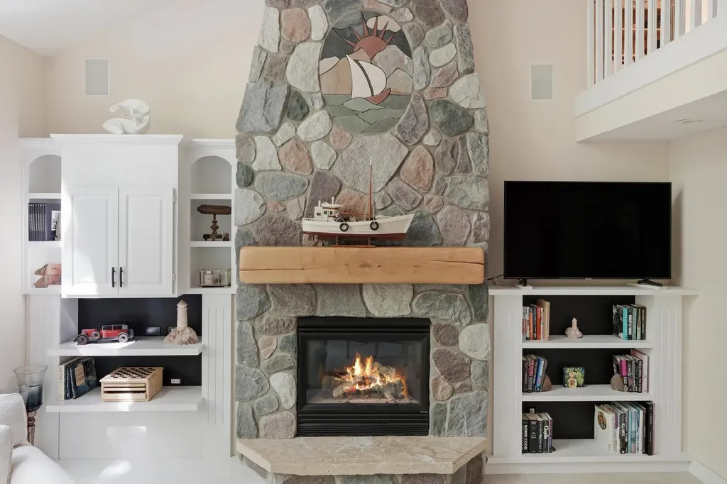 10481 S Monaco Way Elmwood Charter Township MI 49684