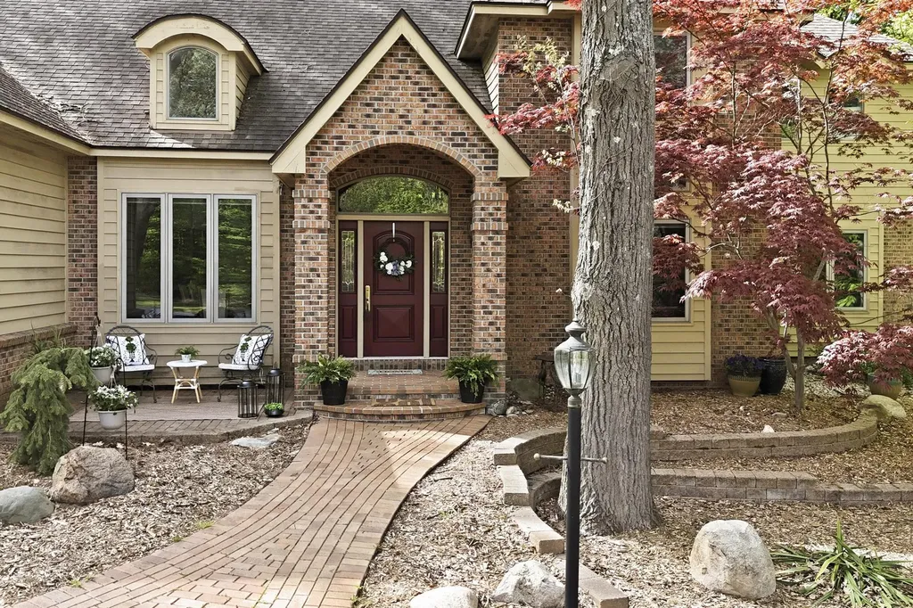 10481 S Monaco Way Elmwood Charter Township MI 49684
